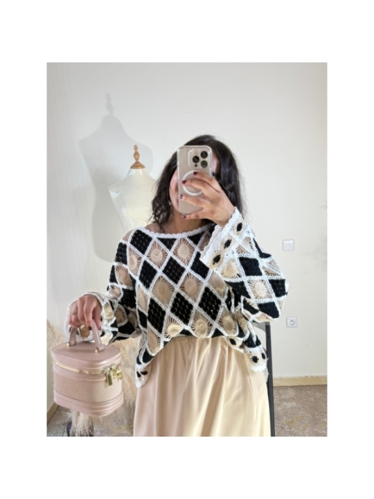 Pull Noir, blanc et beige - Bohème chic et décontracté