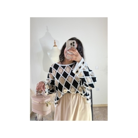 Pull Noir, blanc et beige - Bohème chic et décontracté